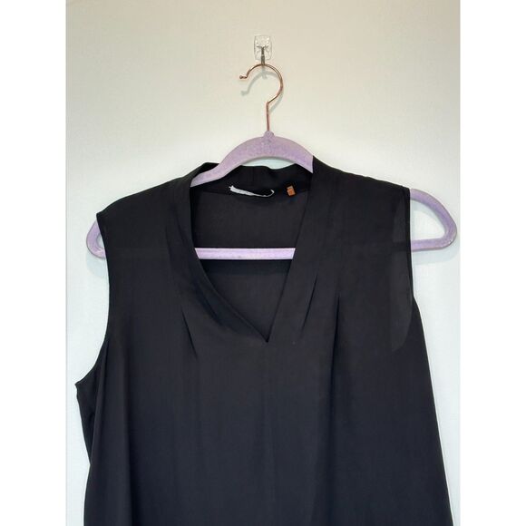 Tahari Split Neck Sleeveless Black Blouse Size Small - Picture 3 of 7